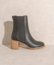 Load image into Gallery viewer, OASIS SOCIETY Cora - Low Ankle Bootie
