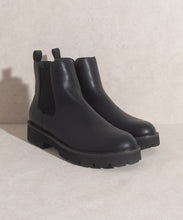 Load image into Gallery viewer, Chelsea Boots
